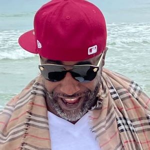 Meet your Posher, Wayne